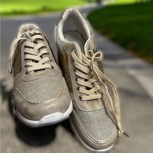 Viscozzy sneakers gold/ silver sparkles. Size 10 heal wedge,